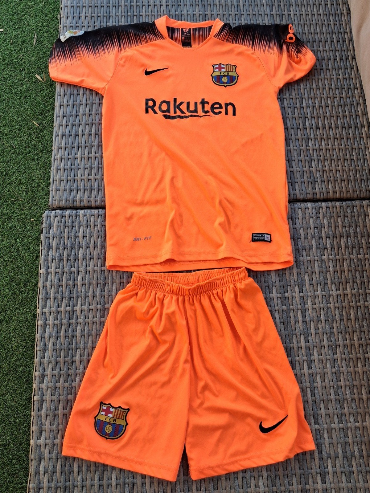 voetbalpak maat176 (valt klein eerder 164), Maat XS of kleiner, Ophalen of Verzenden, Gebruikt, Set