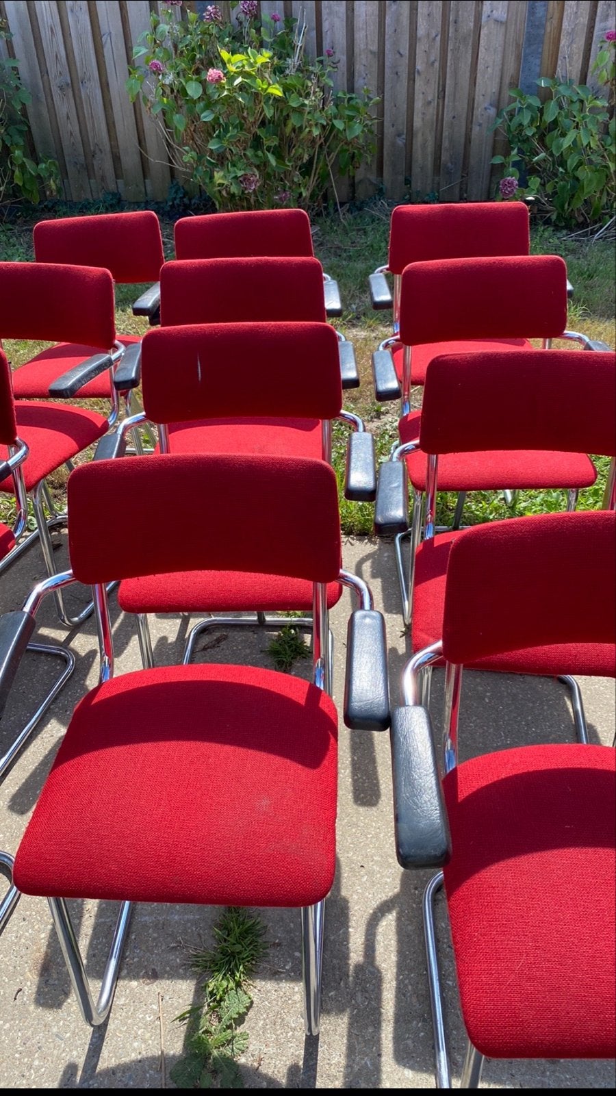 19 Vintage design buisstoelen met armleuningen helder rood, Ophalen, Gebruikt, Rood, Vijf, Zes of meer stoelen