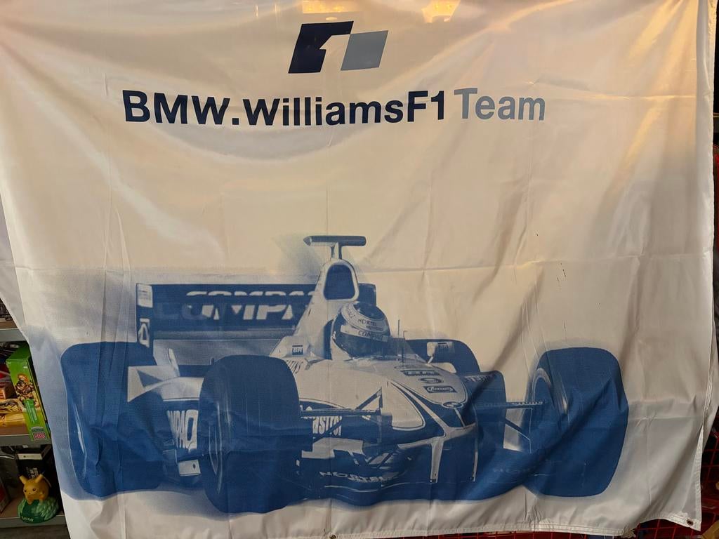 Bmw williams f1 vlag, Ophalen