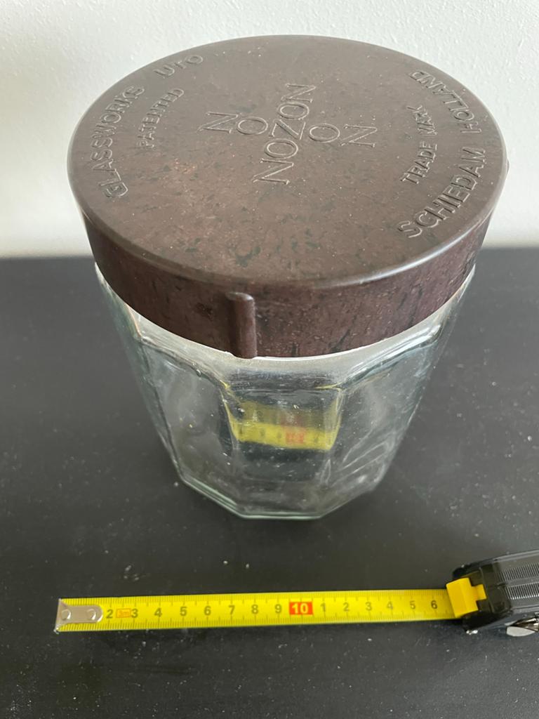 Vintage Sigarenpot met Bakelieten Deksel - Nozon Schiedam, Ophalen of Verzenden, Zo goed als nieuw, Gehele gezicht