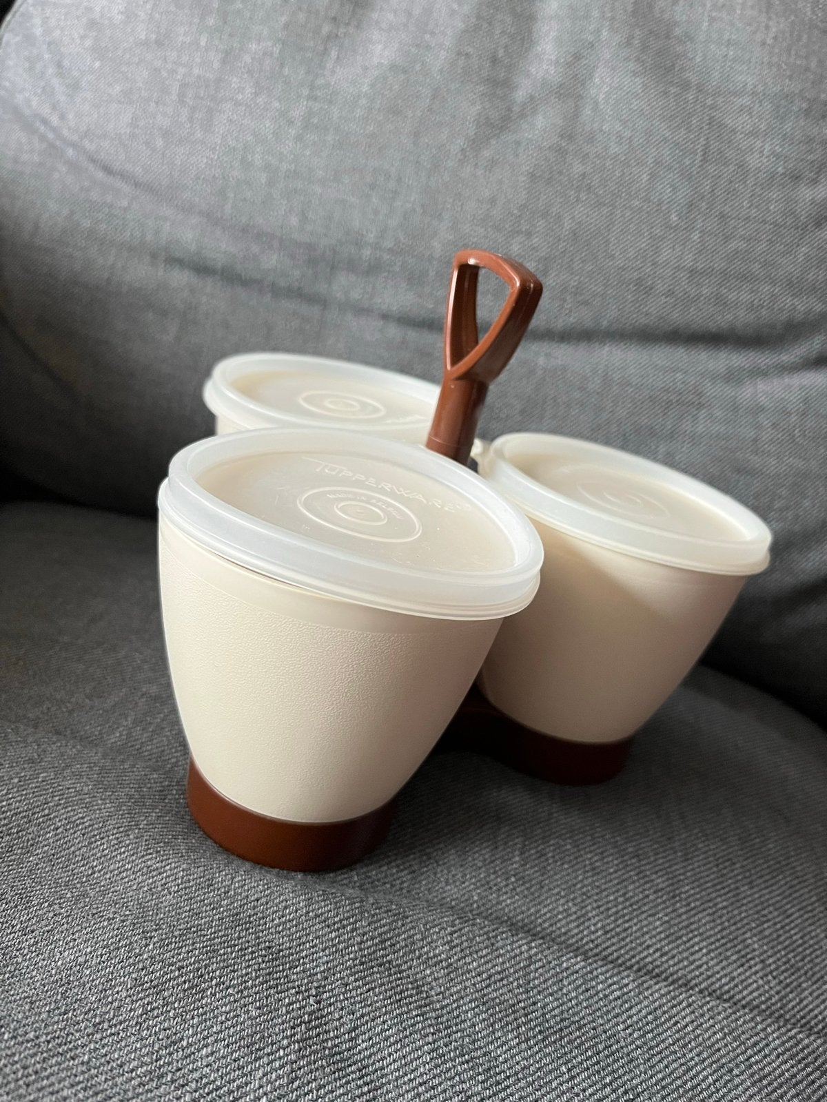Tupperware serveerset 3 bakjes  -  met Houder, Bewaardoos, Ophalen of Verzenden, Zo goed als nieuw, Met deksel