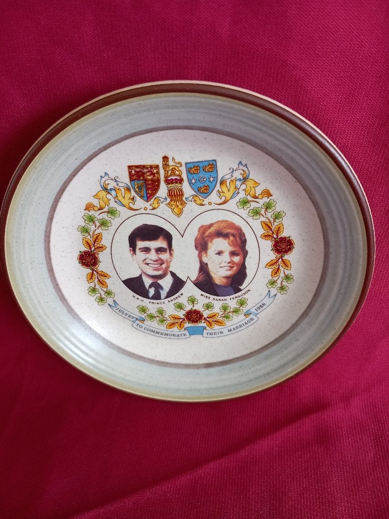 Bordje Edward/Sarah Ferguson 1986, Ophalen of Verzenden, Servies