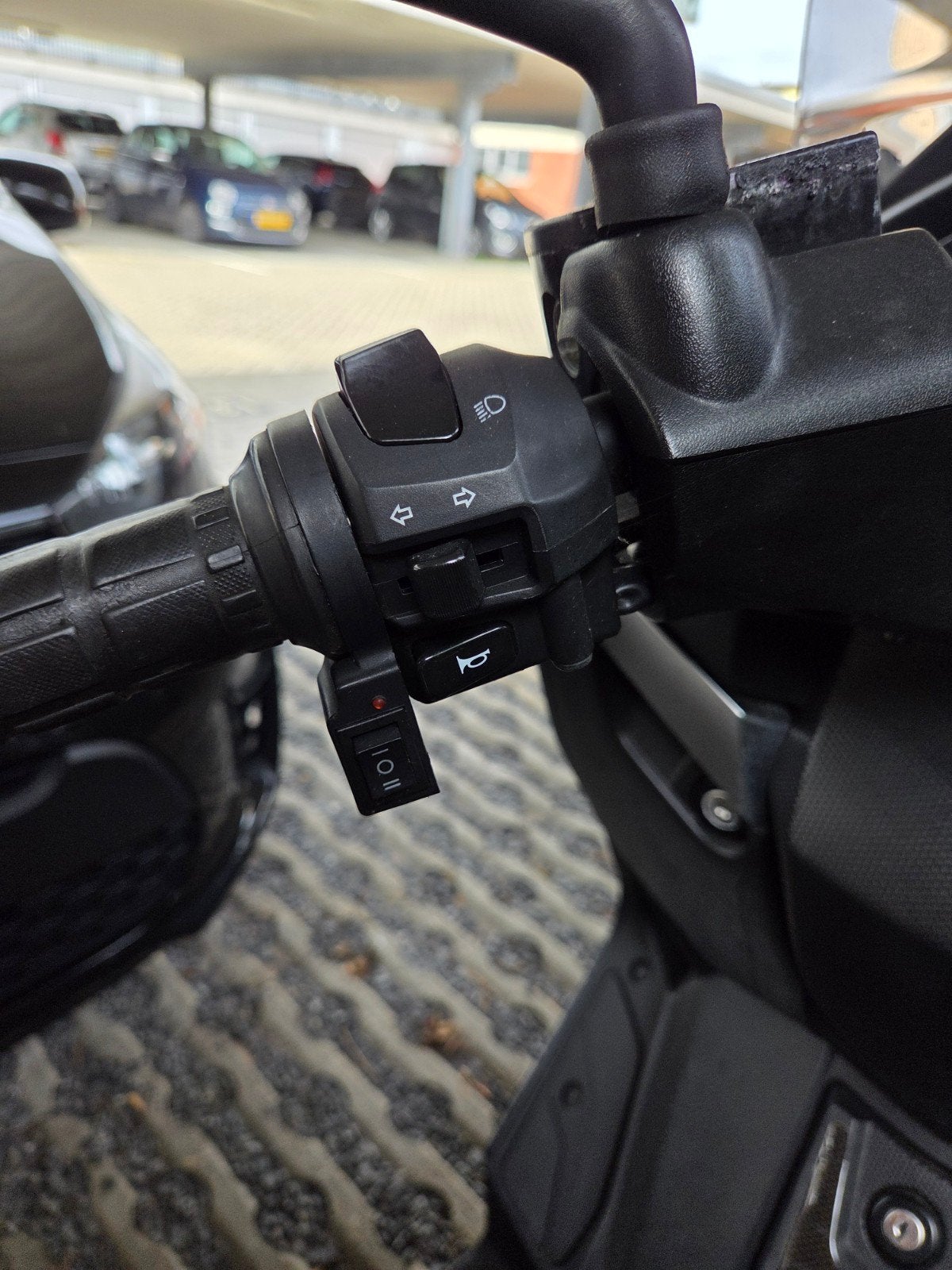 Foto 10 van Yamaha X-MAX 400cc motorscooter met topkoffer
