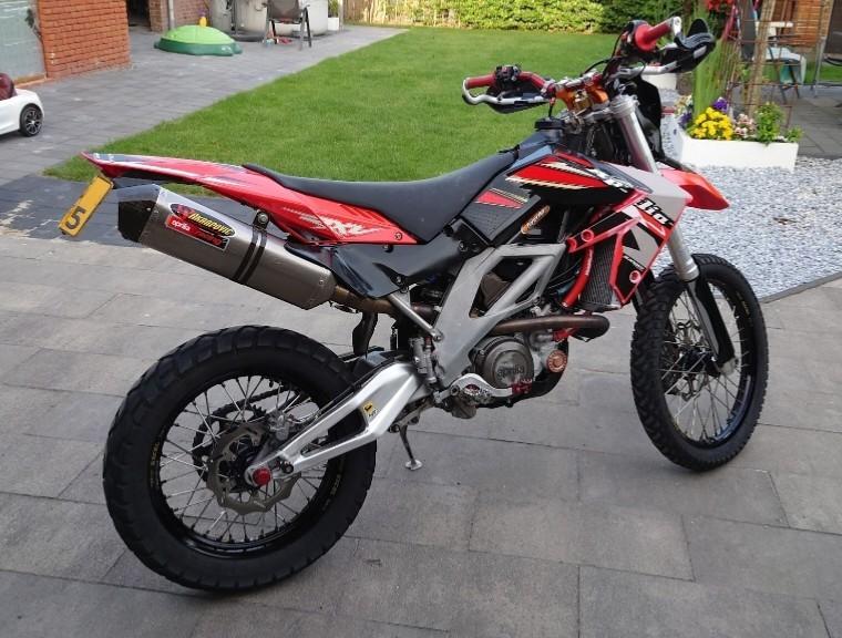 Aprilia RXV 450, 450 cc, 2 cilinders, Gebruikt, Particulier
