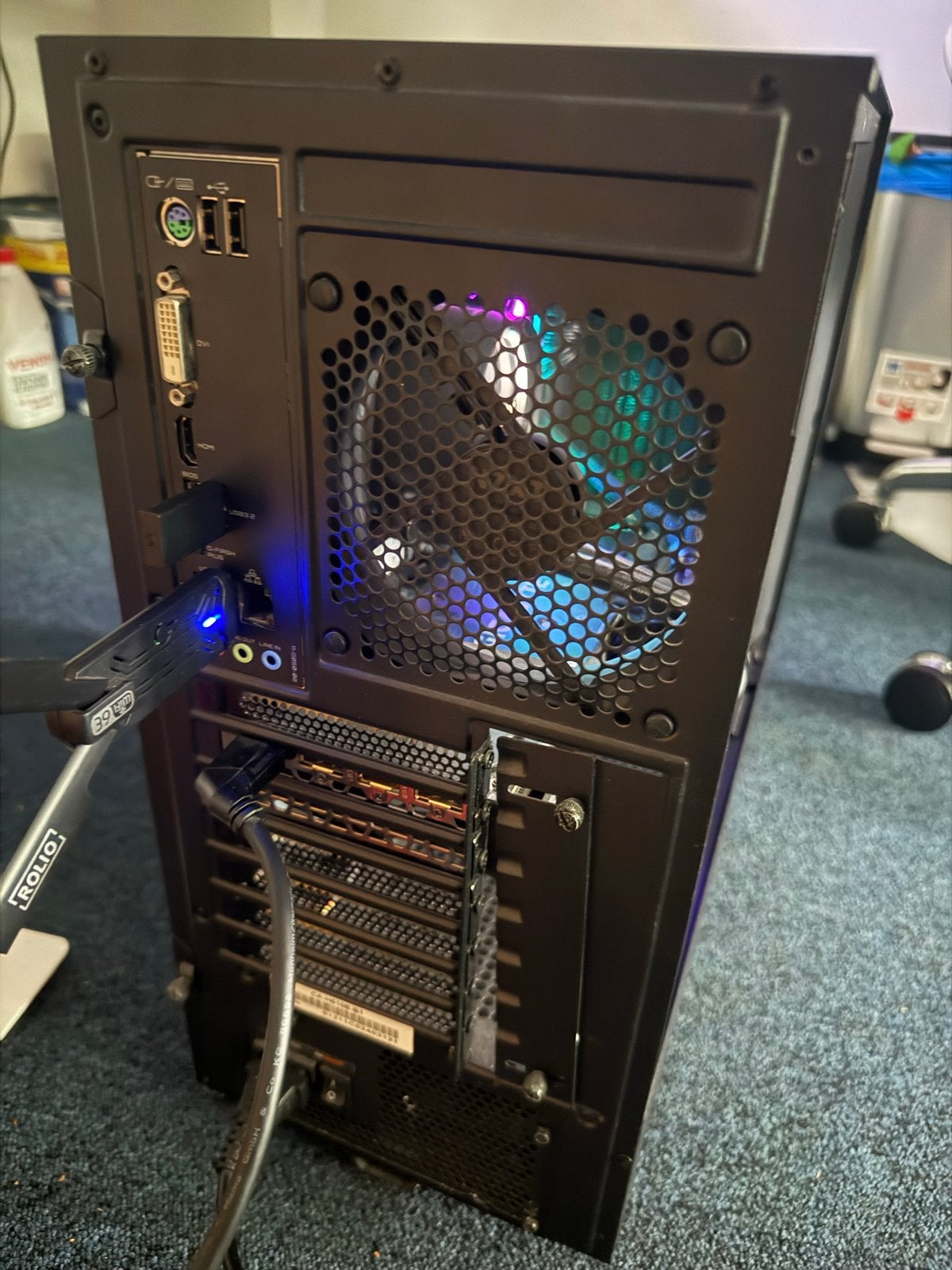 Foto 4 van Gaming PC - AMD Ryzen 5 5600X, RTX 3060 Ti, 16GB RAM
