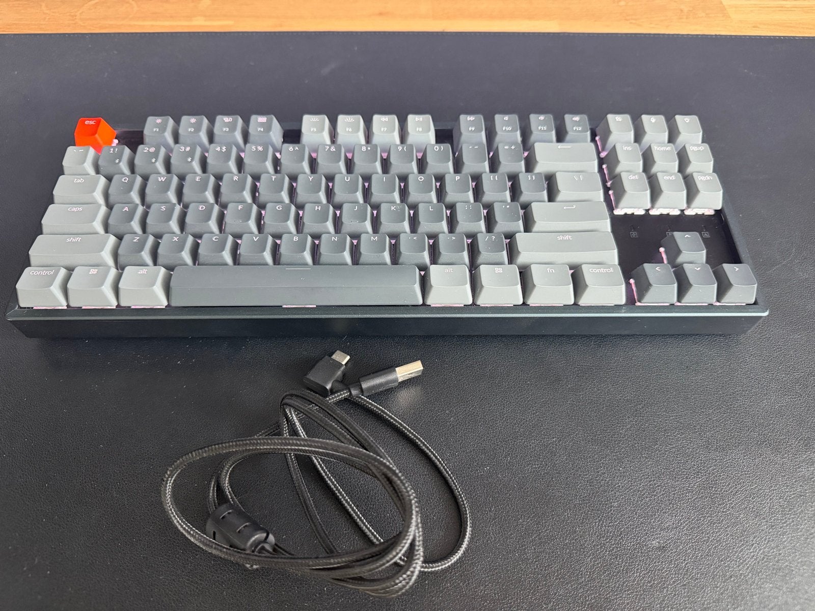 Keychron K8 RGB wireless brown switches, Computers en Software, Toetsenborden, Gaming toetsenbord, Ophalen of Verzenden, Zo goed als nieuw