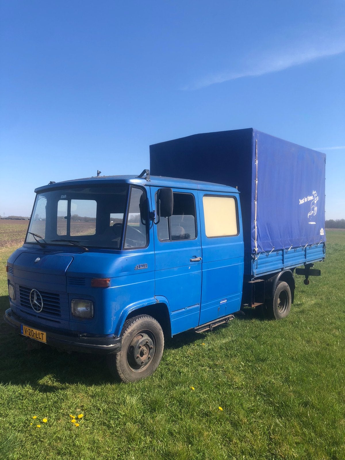 Mercedes 409 benzine uit 198 bakwagen met huif, NL kenteken, Particulier, Te koop