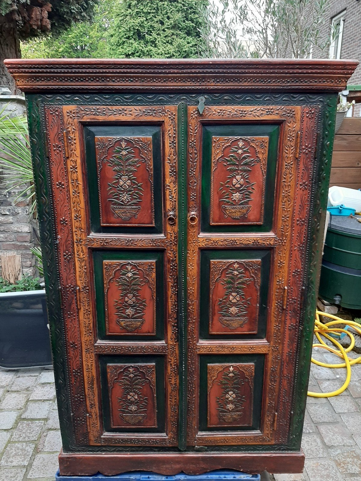 mooie indiase kast, Ophalen