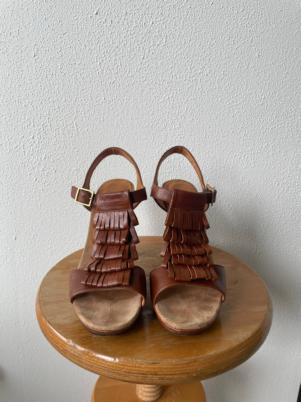 Chie Mihara Sandalen met hak - Maat 38, Kleding | Dames, Schoenen, Nieuw, Sandalen of Muiltjes, Bruin, Ophalen of Verzenden
