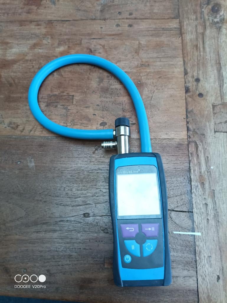Euro Index S2601 Blauwe Lijn Drukverschilmeter Manometer, Doe-het-zelf en Verbouw, Meetapparatuur, Gebruikt, Druk, Ophalen of Verzenden