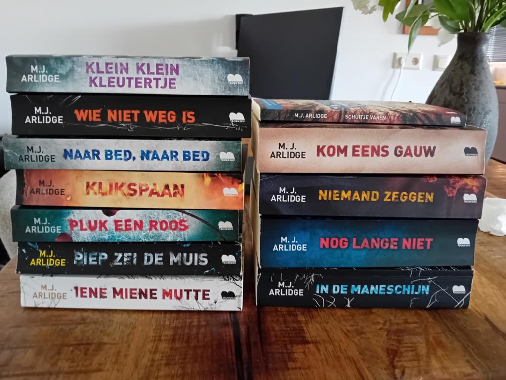 Thrillers aldrige helen grace, Boeken, Ophalen of Verzenden, Zo goed als nieuw