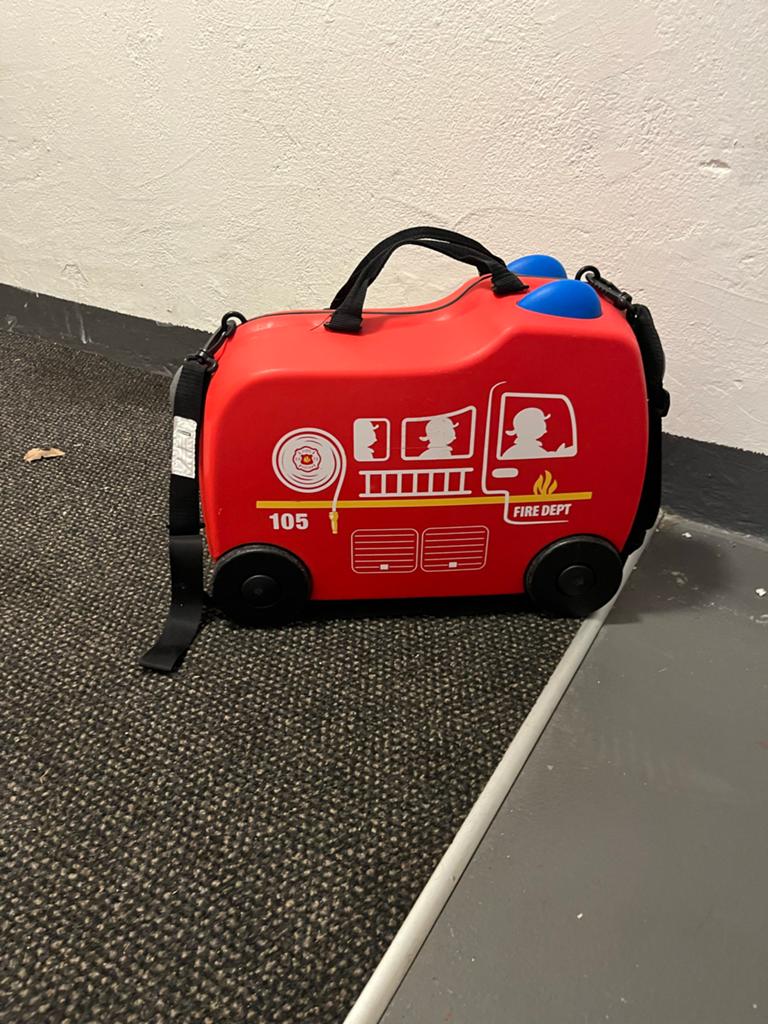 Brandweer koffer voor kinderen - Handig en leuk!, Sieraden, Tassen en Uiterlijk, Koffers, Ophalen of Verzenden, Zo goed als nieuw