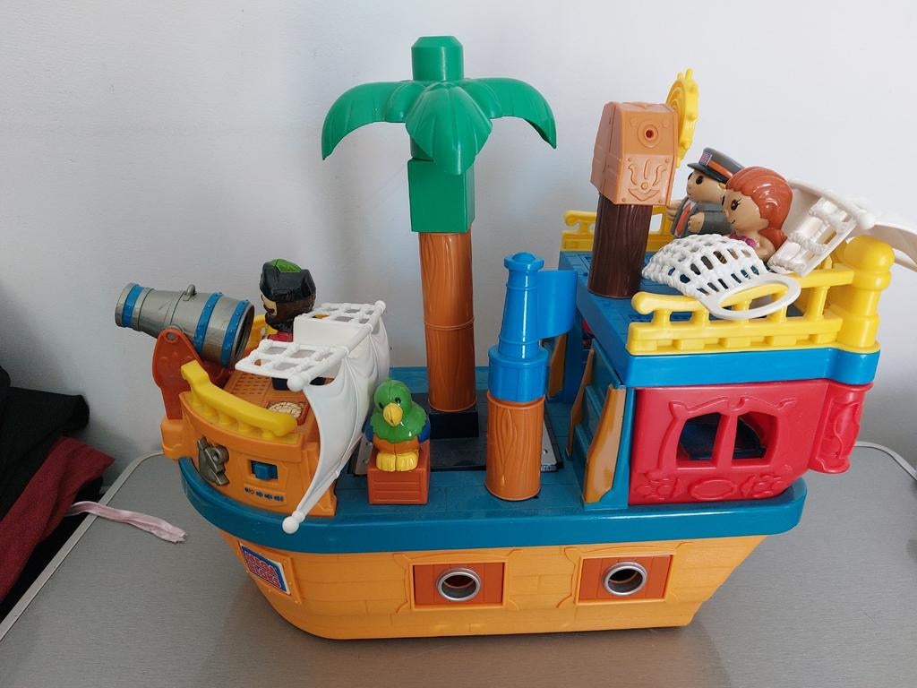 Piratenboot en bus, Ophalen of Verzenden