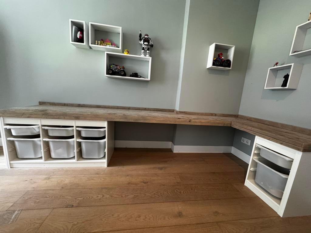 Speelhoek / bureau steigerhout Ikea Trofost, Huis en Inrichting, Bureaus, Ophalen, 295 cm, Kinderbureau, Zo goed als nieuw