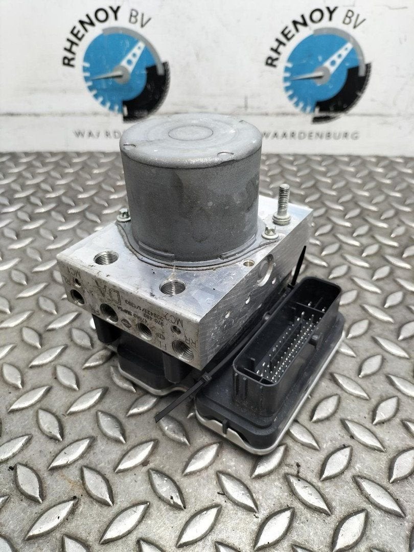NISSAN ARIYA FE0 ER ABS POMP  476605MP5A 2022, Ophalen of Verzenden, Gebruikt, Stiba lid