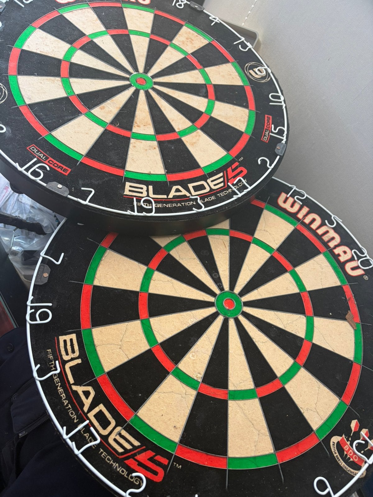 Dartborden 2 stuks, Sport en Fitness, Darts, Ophalen, Zo goed als nieuw, Dartbord