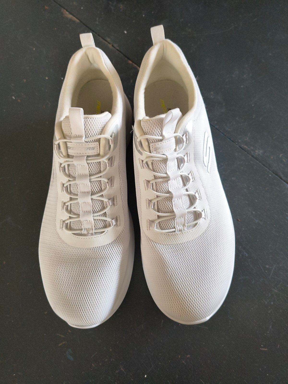 Praktisch nieuwe witte Skechers, maat 41, Skechers, Wit, Ophalen of Verzenden, Sneakers of Gympen