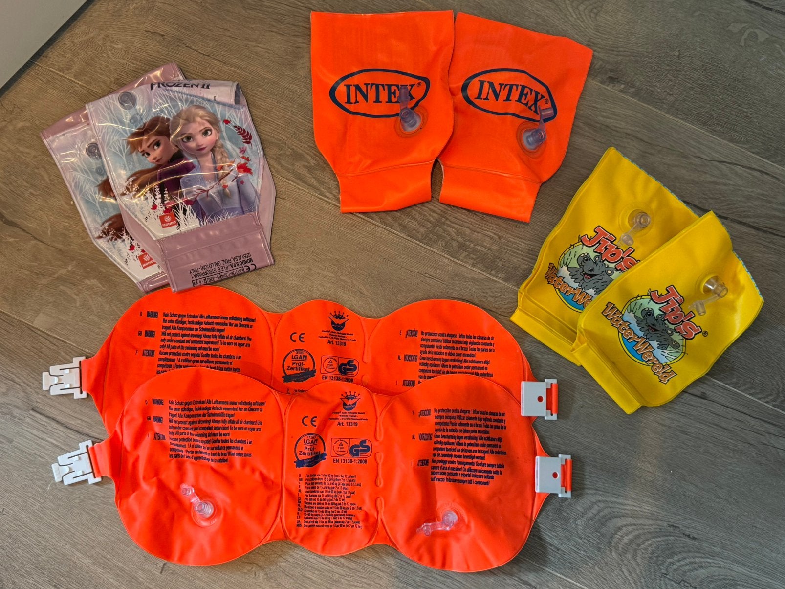 Diverse zwembandjes en drijfringen, nette staat, Jongetje of Meisje, One size, Ophalen of Verzenden, Zo goed als nieuw