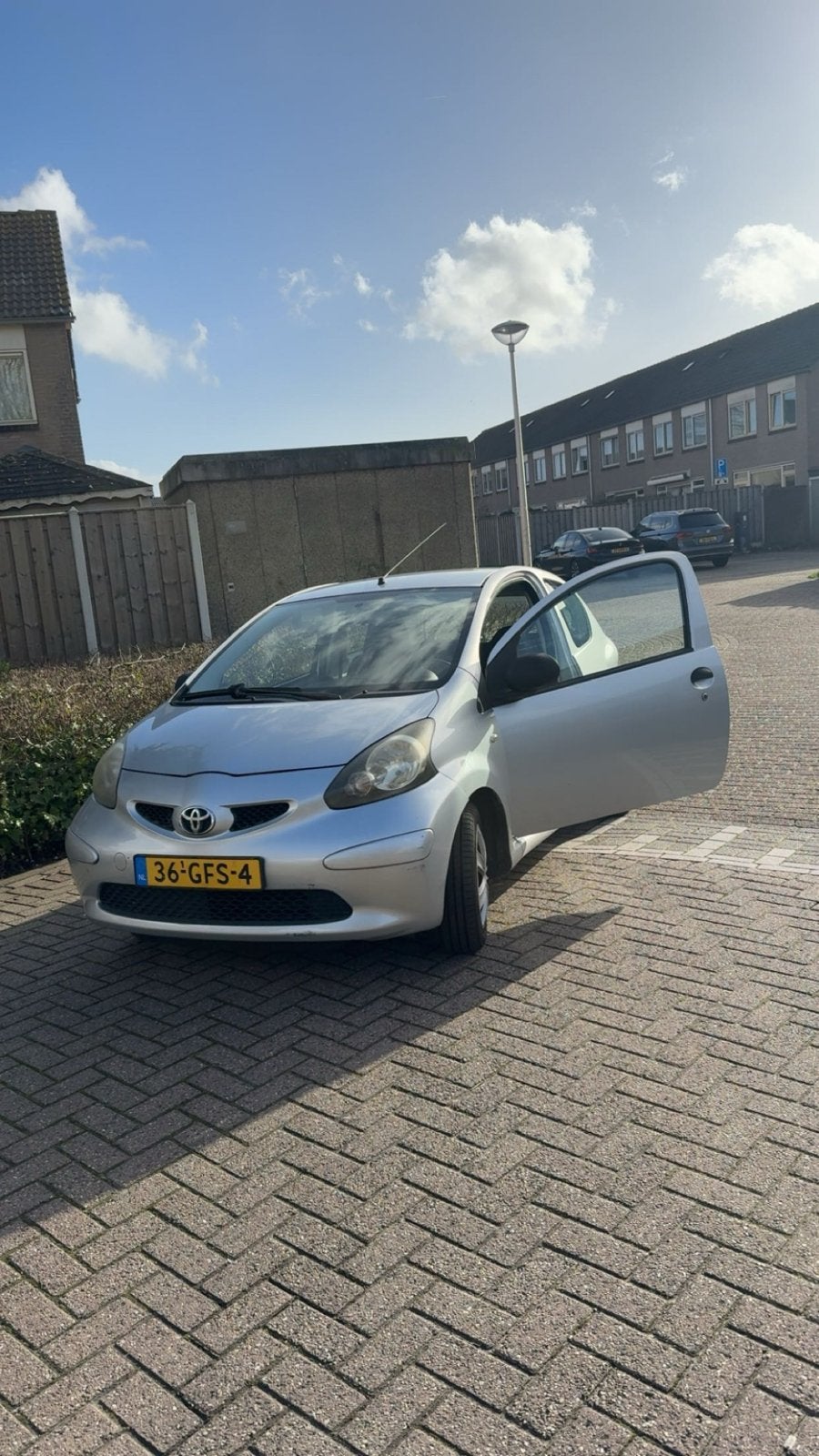 Toyota Aygo Grijs 3 deurs, Voorwielaandrijving, 4 stoelen, 68 pk, Origineel Nederlands