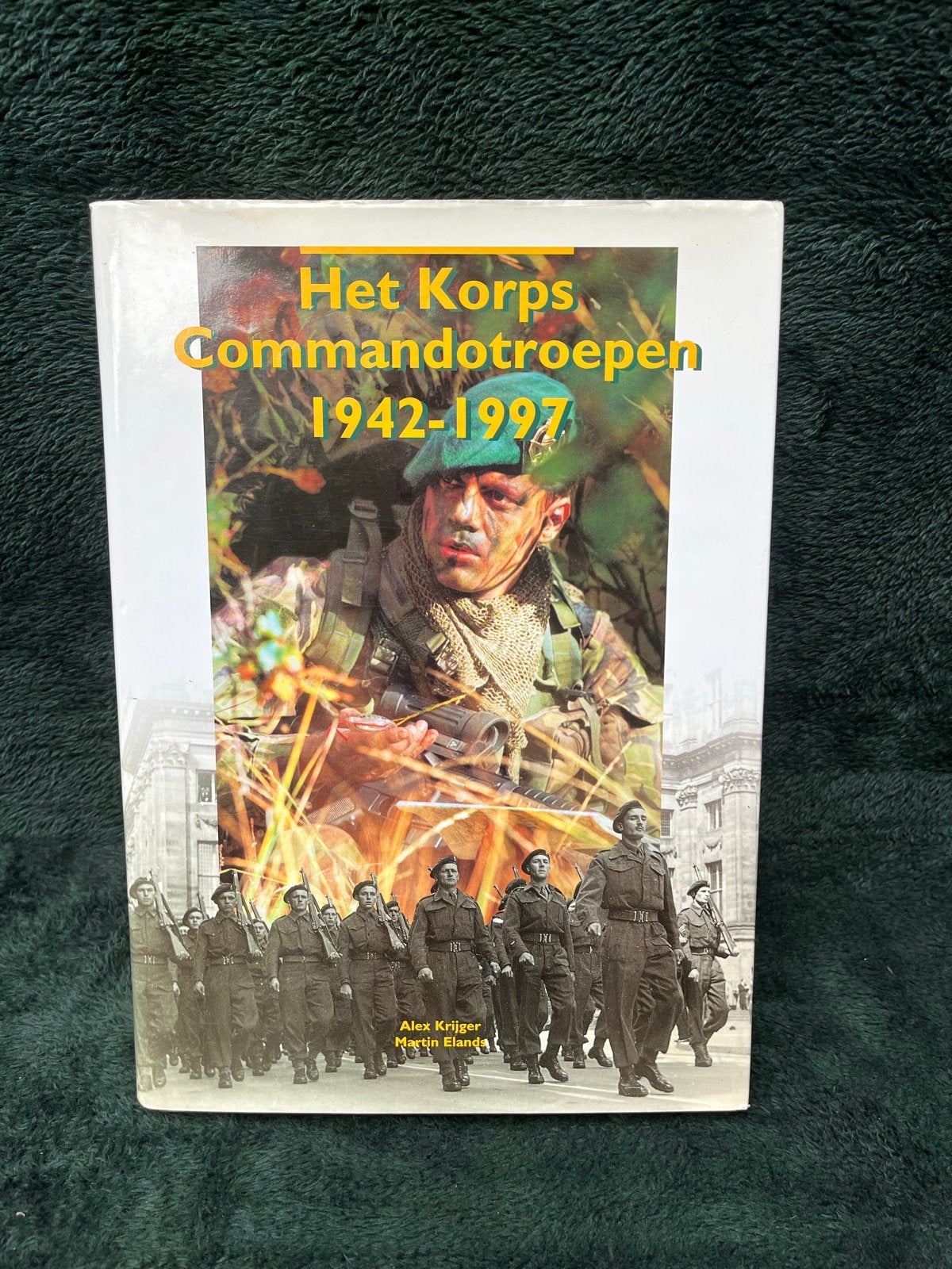 Het Korps Commandotroepen 1942-1997 KCT Commando militaire, Ophalen of Verzenden, 1945 tot heden, Zo goed als nieuw, Landmacht