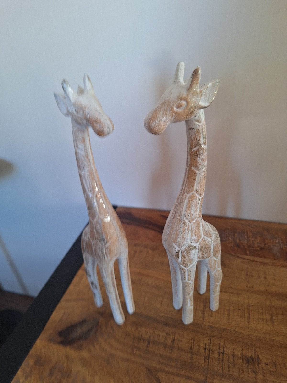 Decoratieve Giraffen Beeldjes - Hout, Wit/Bruin, Huis en Inrichting, Hout, Meerkleurig, Ophalen of Verzenden, Landelijk
