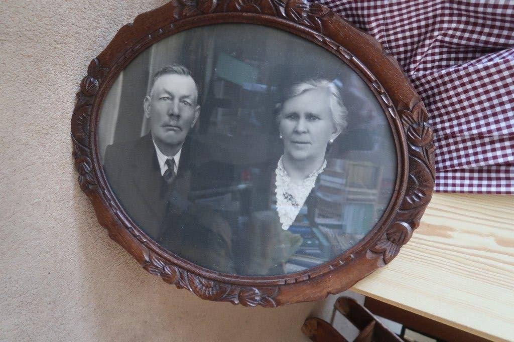 ovaal familieportret,afm. 58x48 cm,achter glas, Ophalen of Verzenden, Klassiek, Achter glas, Portret of Personen