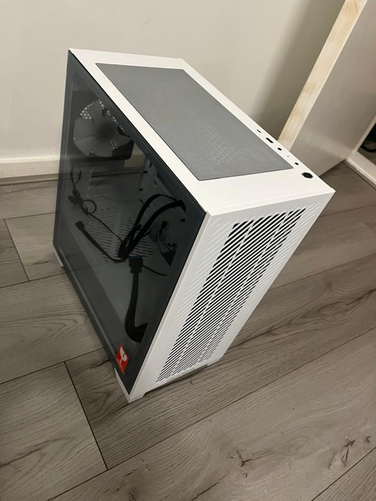 Cooler Master Elite 301 Behuizing, Computers en Software, Computerbehuizingen, Ophalen of Verzenden, Zo goed als nieuw