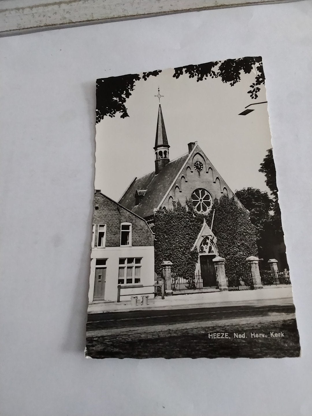 Oude Ansichtkaart Heeze, Ned. Herv. Kerk, Verzamelen, Ansichtkaarten | Nederland, Ophalen of Verzenden, 1940 tot 1960, Gelopen