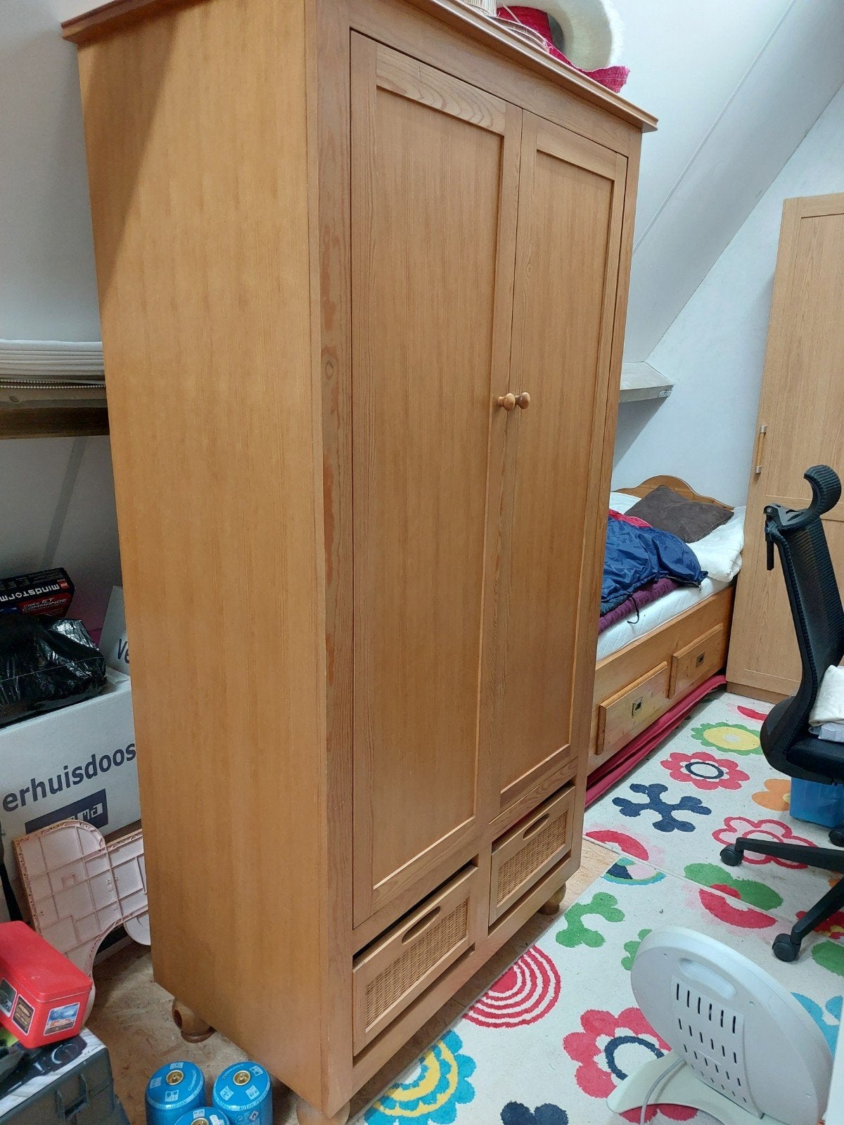 Houten grenen kledingkast voor op kinderkamer!, Ophalen, Gebruikt, 50 tot 70 cm, 105 cm of meer