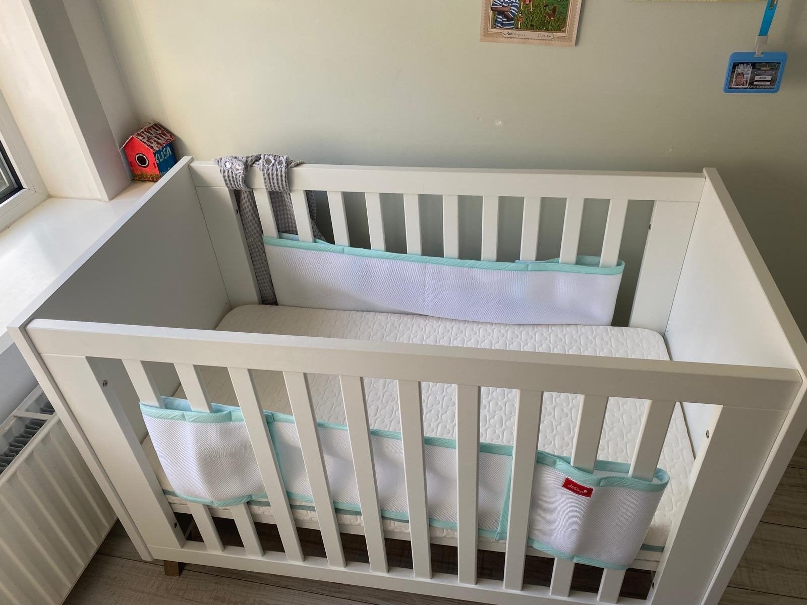 Ledikant 60 x 120 Incl. Juniorzijden Bergen, Ophalen, Zo goed als nieuw, Ledikant