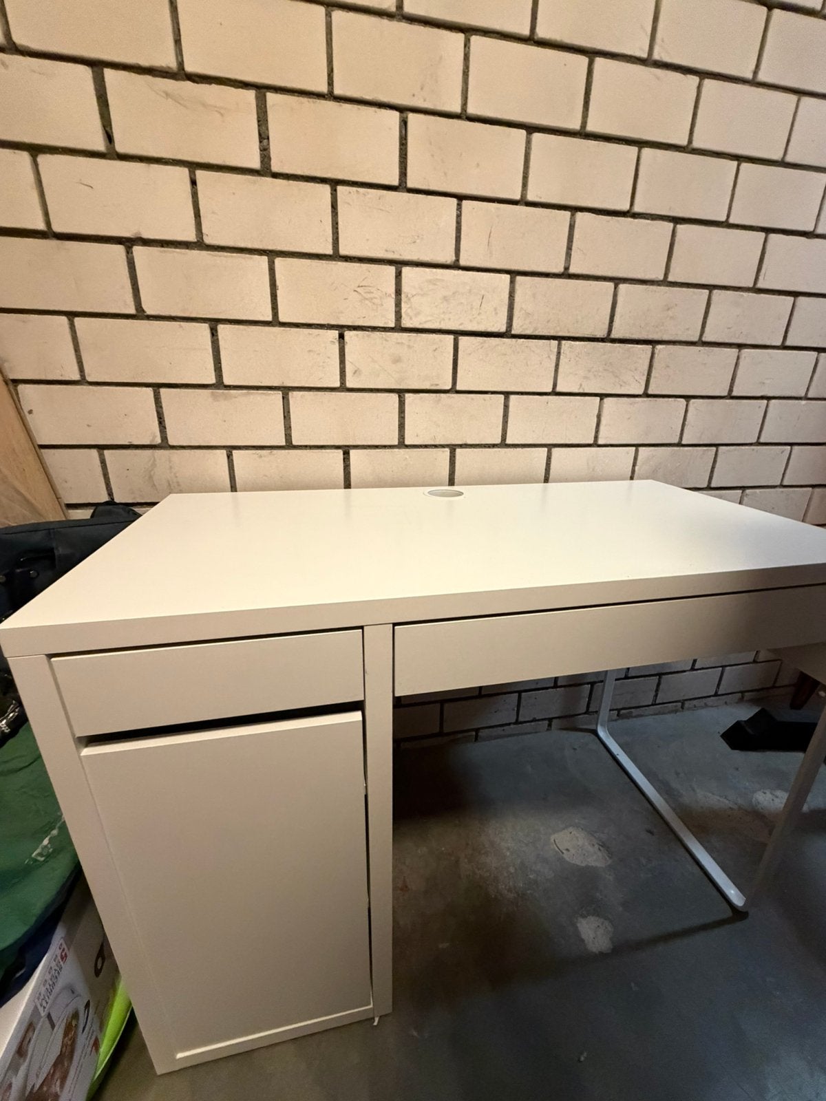 Ikea Micke & Jysk Nimtofte