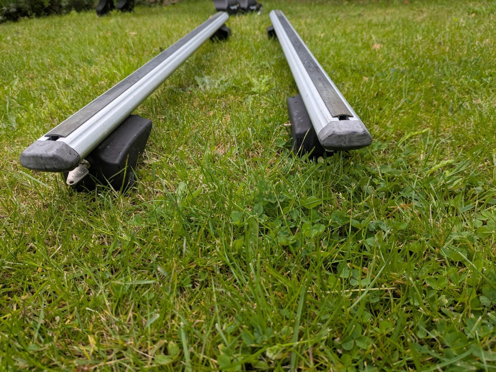 Menabo dakdragers voor auto's met dakrails, Auto diversen, Dakdragers, Gebruikt, Ophalen of Verzenden