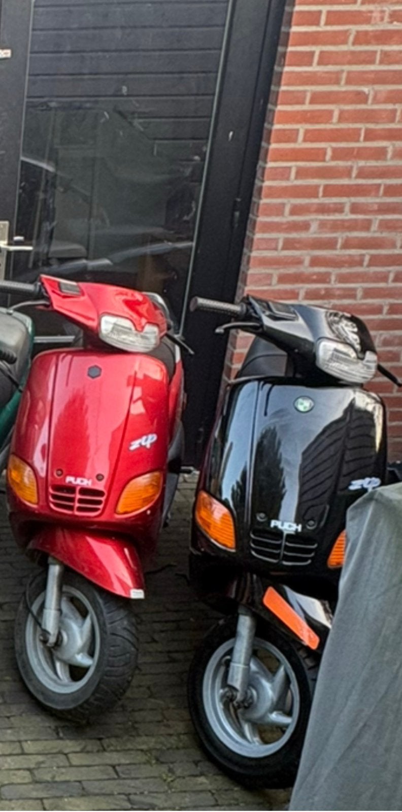 2x zip type, Fietsen en Brommers, Ophalen, Zo goed als nieuw, Benzine, Zip