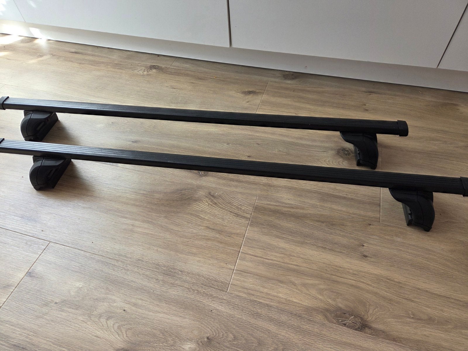 Thule Squarebar 108 cm en Thule Rapid systeem 753, Auto diversen, Dakdragers, Ophalen, Gebruikt