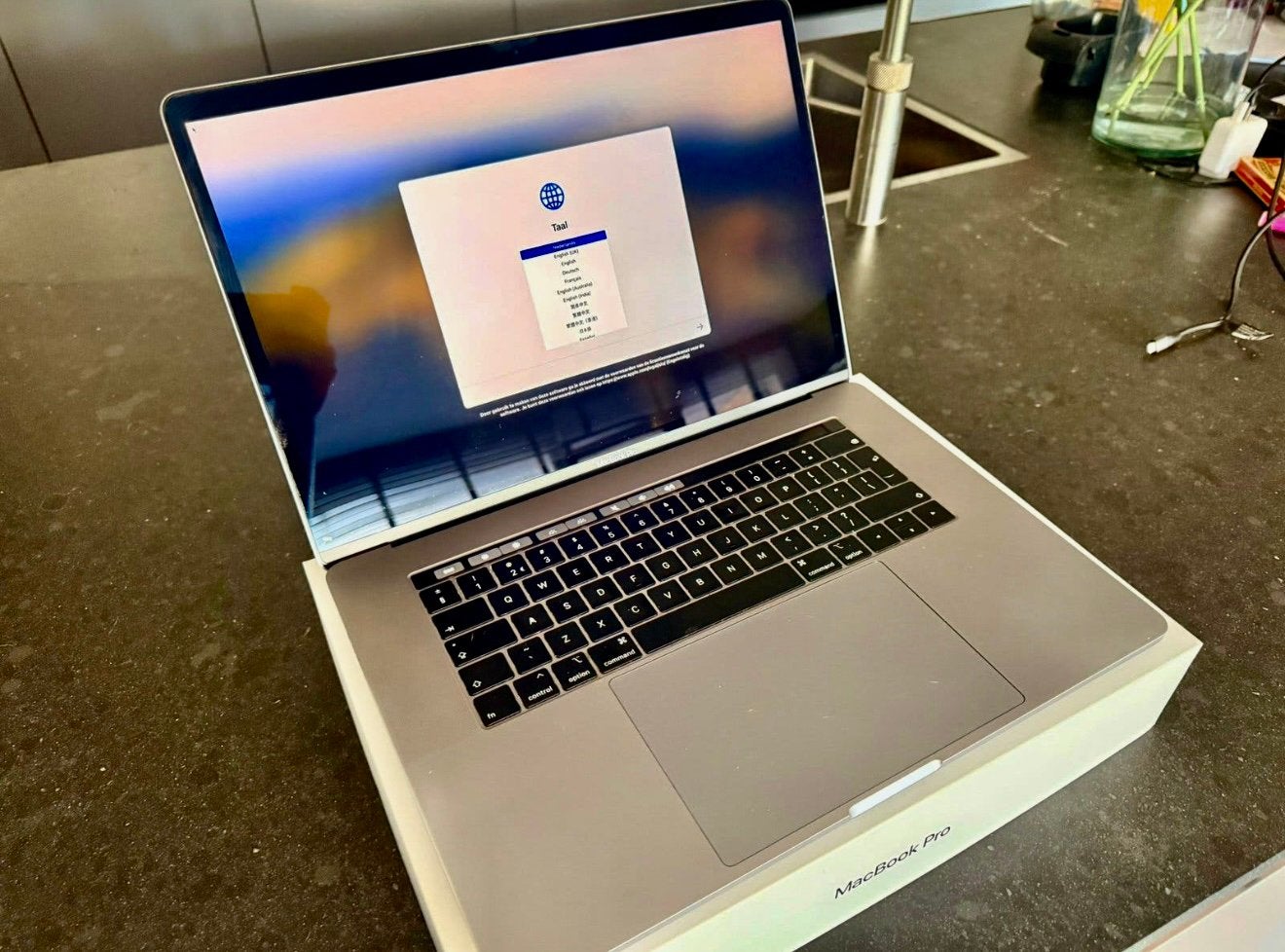 MacBook Pro 15 inch 2018, Computers en Software, MacBook Pro, Gebruikt, 2 tot 3 Ghz, Ophalen of Verzenden