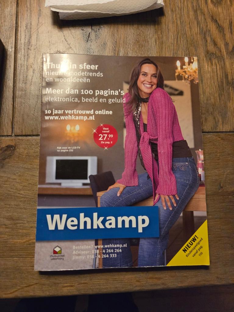 Wehkamp catalogus - Woonideeën en elektronica, Boeken, Tijdschriften en Kranten, Ophalen of Verzenden, Gelezen, Overige typen