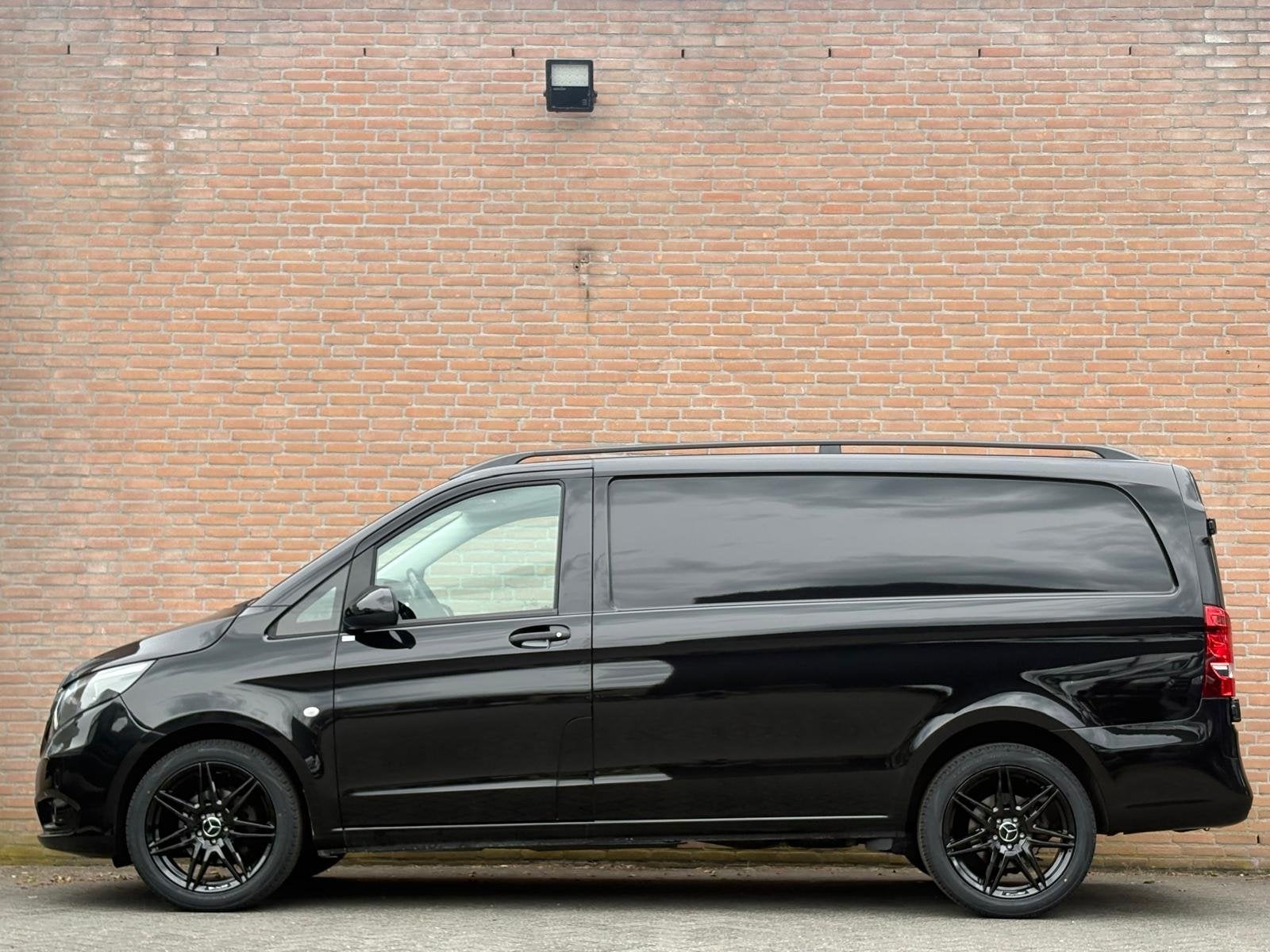 Foto 11 van Mercedes-Benz Vito 114CDI 136PK Lang 9G-Tronic / Carplay / D
