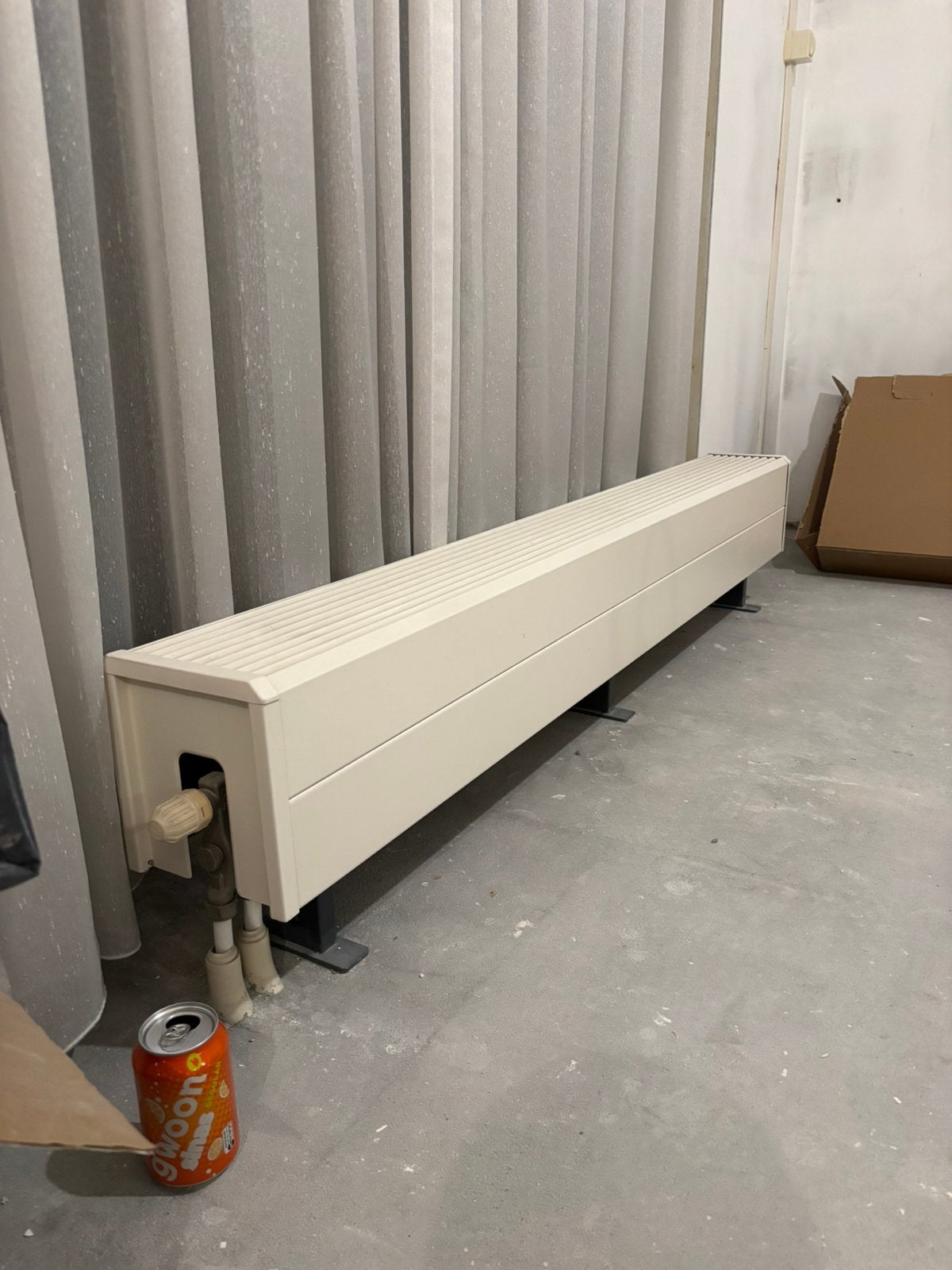 Jaga convector radiatoren – 160cm & 80cm – verstelbare poten, Doe-het-zelf en Verbouw, Verwarming en Radiatoren, Ophalen, 30 tot 80 cm