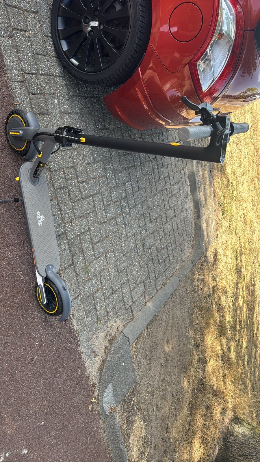 Elektrische step Ook tek V6 Bijna nieuw maar met 12.1km, Ophalen, Zo goed als nieuw, Elektrische step (E-scooter)