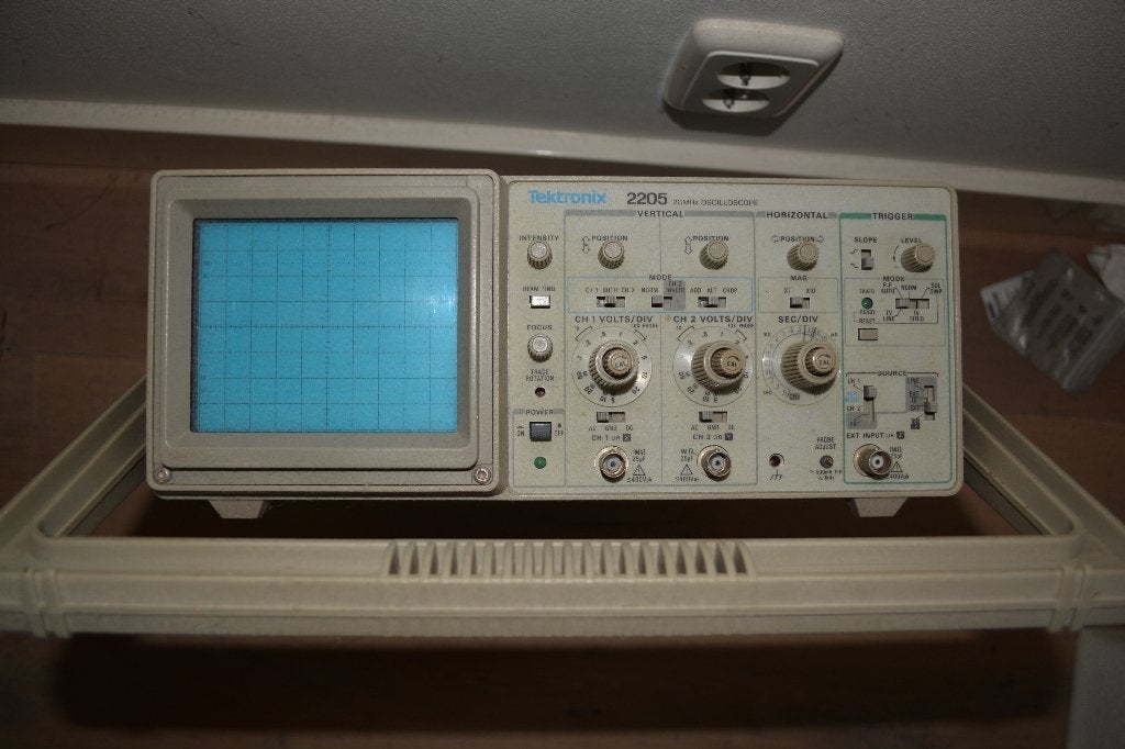 Tektronix  2205, Ophalen of Verzenden, Gebruikt, Overige meters