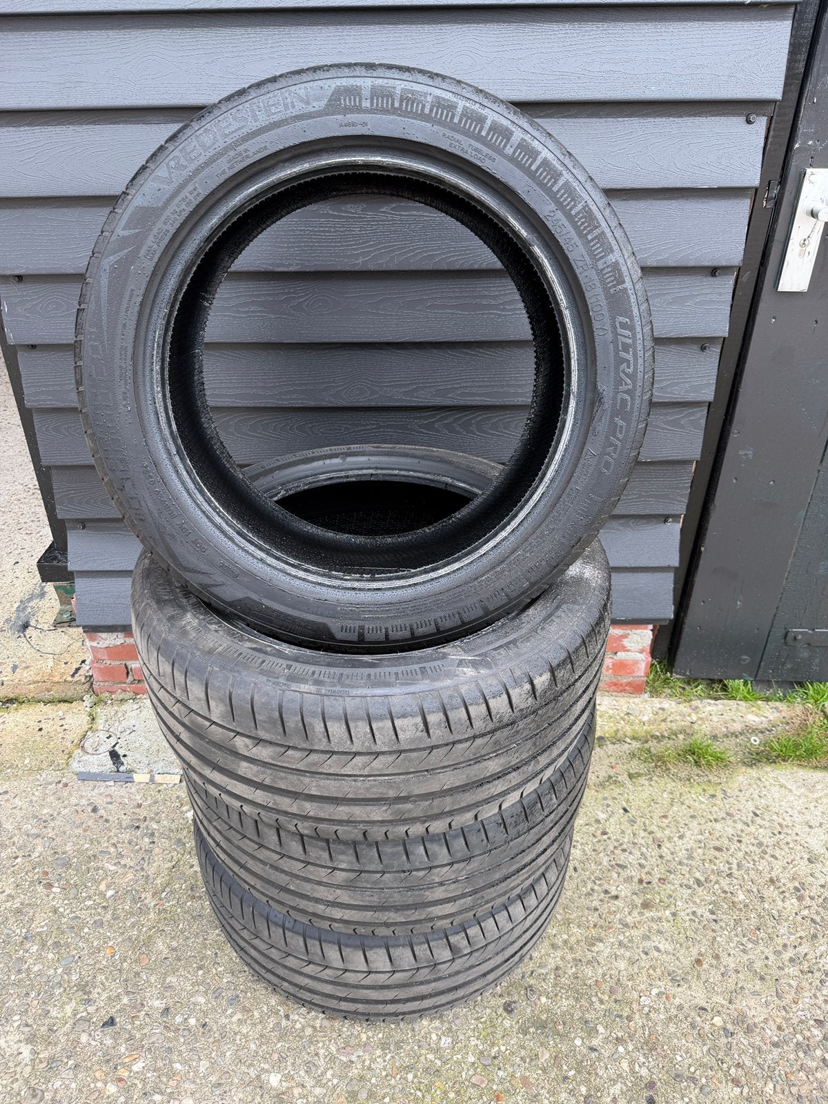 Vredestein zomerbanden 245/45R18, Gebruikt, 16 inch, Band(en), Personenwagen