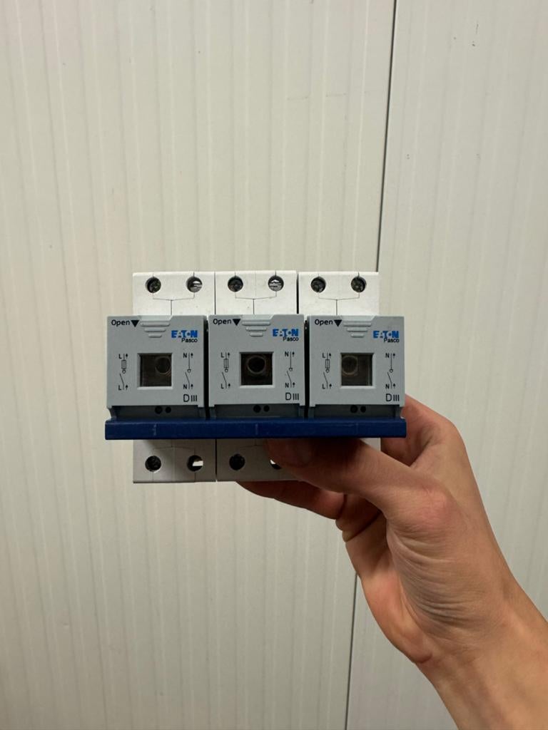 Eaton 3-fase zekeringhouder met 35A zekeringen, Ophalen of Verzenden, Gebruikt, Schakelaar
