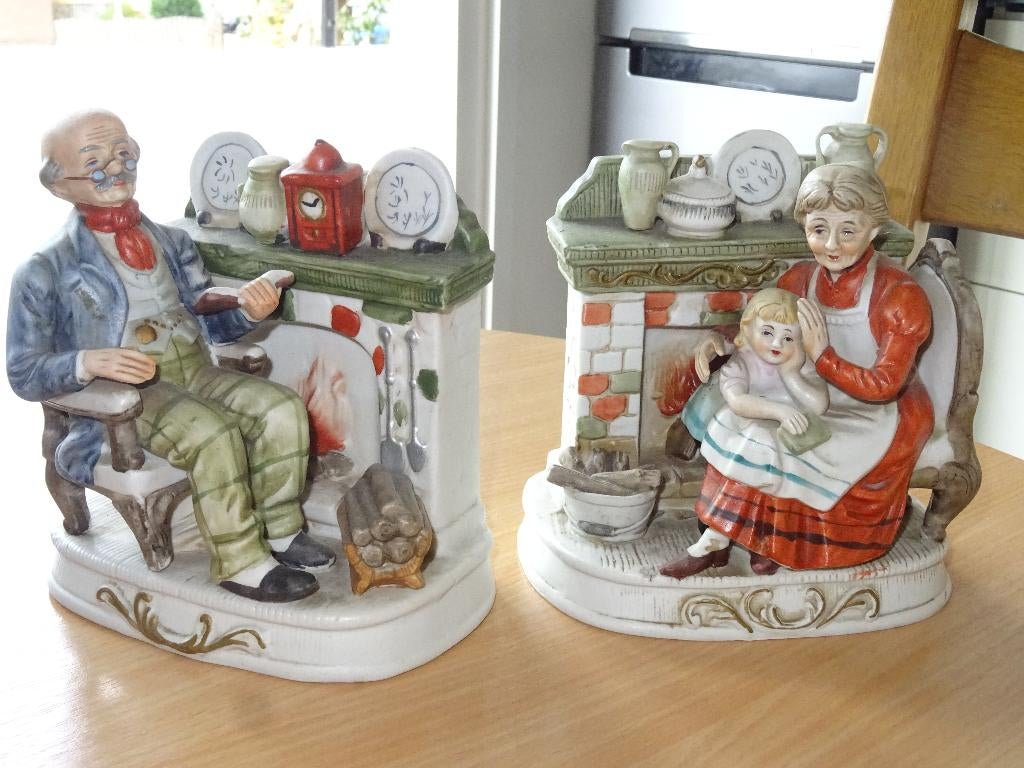 2 Porseleinen Boekensteunen., Verzamelen, Beelden en Beeldjes, Ophalen of Verzenden, Zo goed als nieuw, Mens