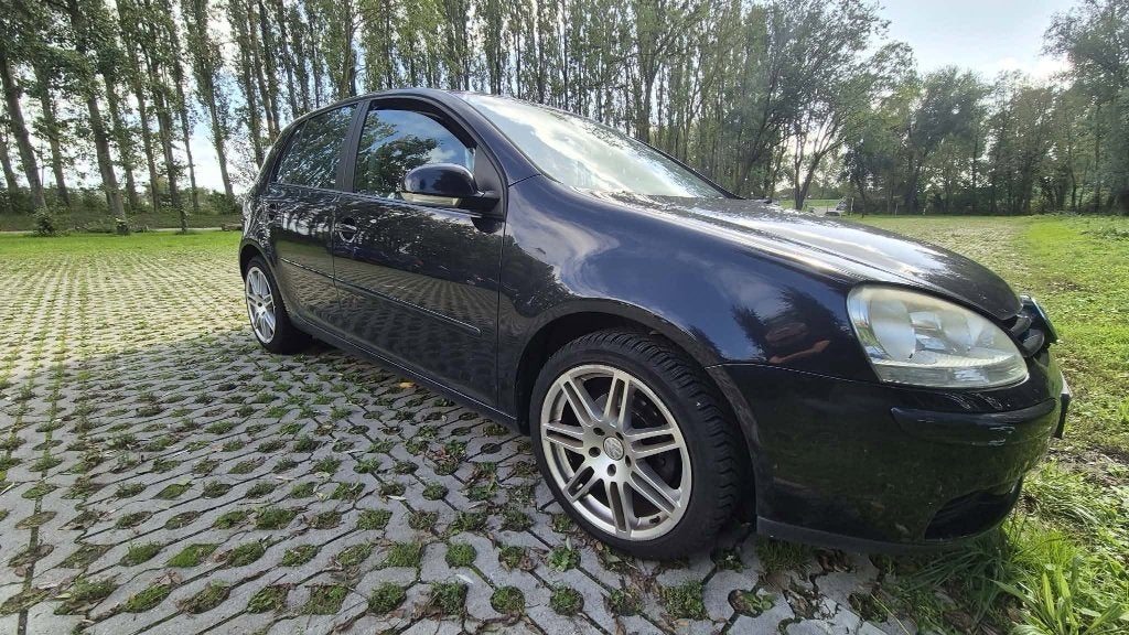 Volkswagen Golf 5 1.6 Optive 3 Zwart -lage KM stand 173.500, Voorwielaandrijving, Stof, 4 cilinders, 620 kg