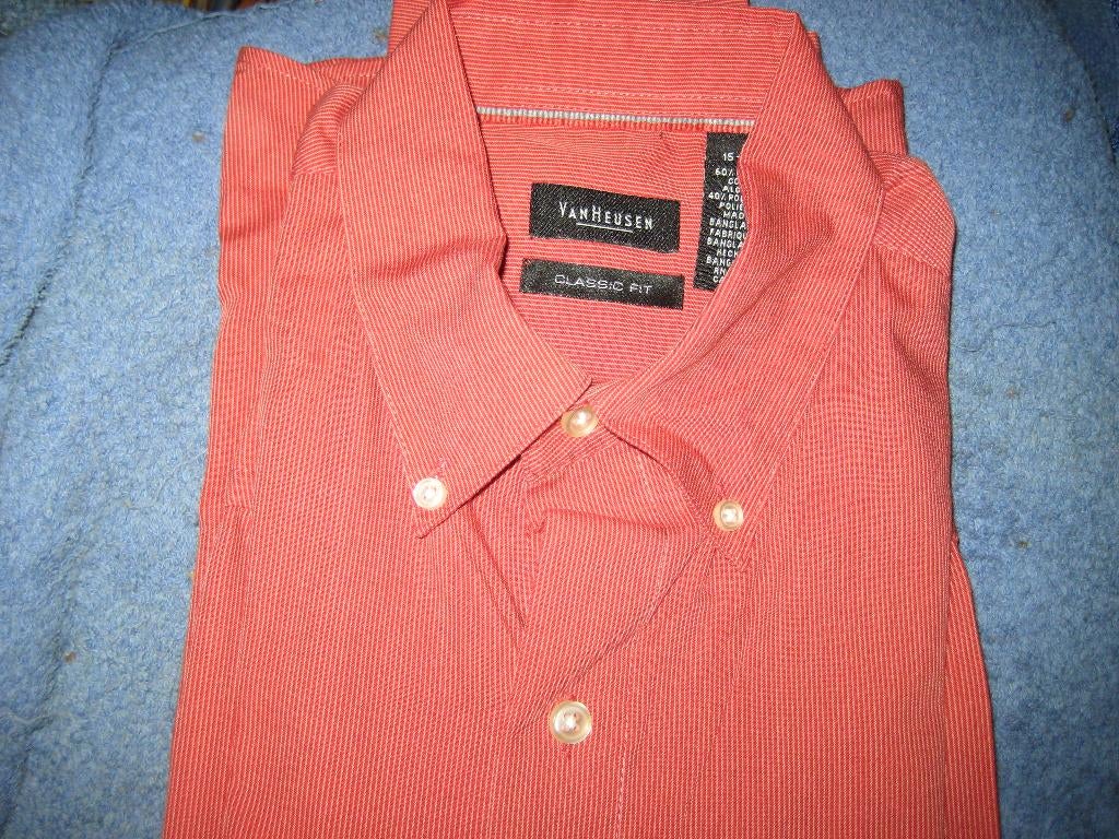 Rood hemd met lichte strepen, M, van Heusen, lange mouw, Ophalen of Verzenden, Zo goed als nieuw, Rood, Halswijdte 41/42 (L)