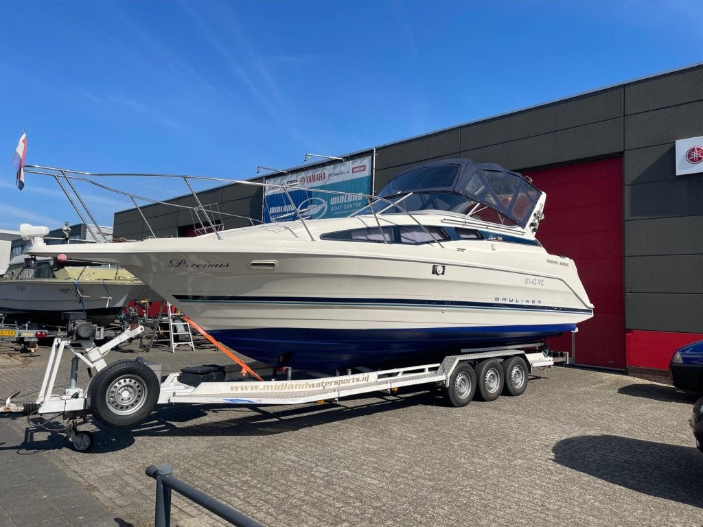 Bayliner Ciera 2855 Sportcruiser (in zéér nette staat!), Walstroom, 9 m, Gebruikt, Binnenboordmotor