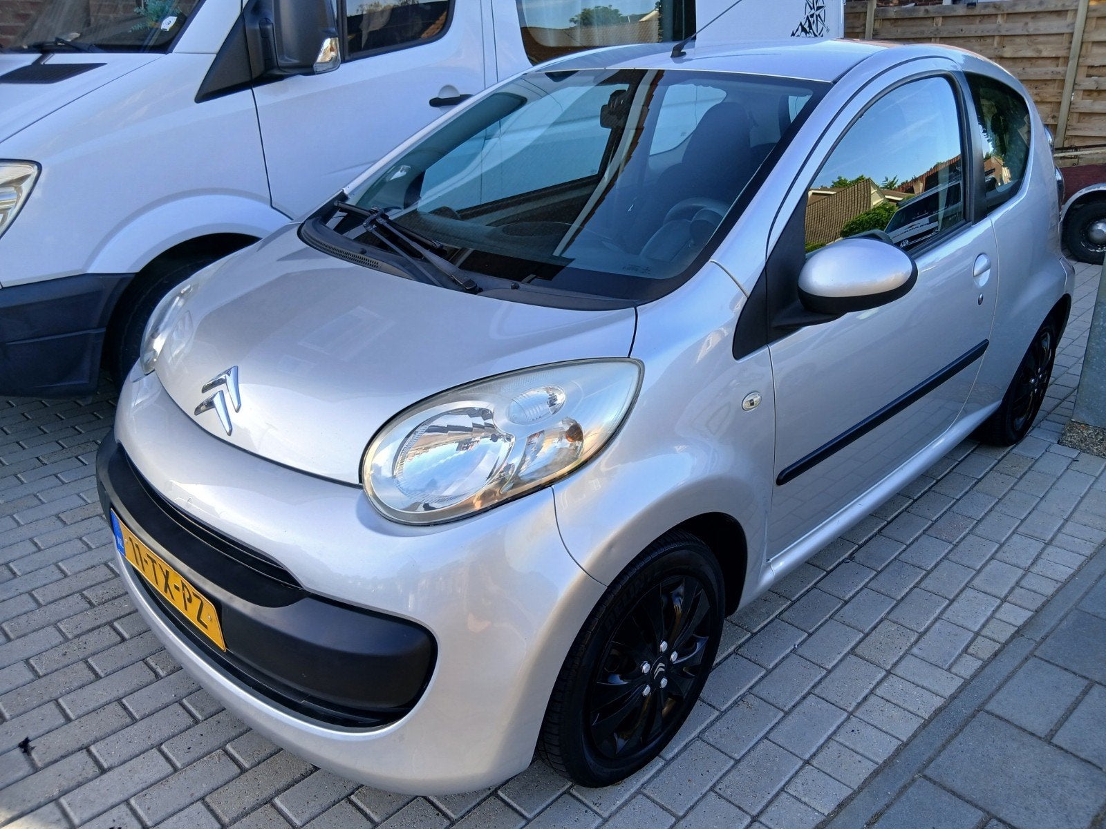 Leuke Citroën C1 1.0 met Airco Recent groot onderhoud gehad, Auto's, Citroën, Voorwielaandrijving, Metallic lak, Stof, Zwart