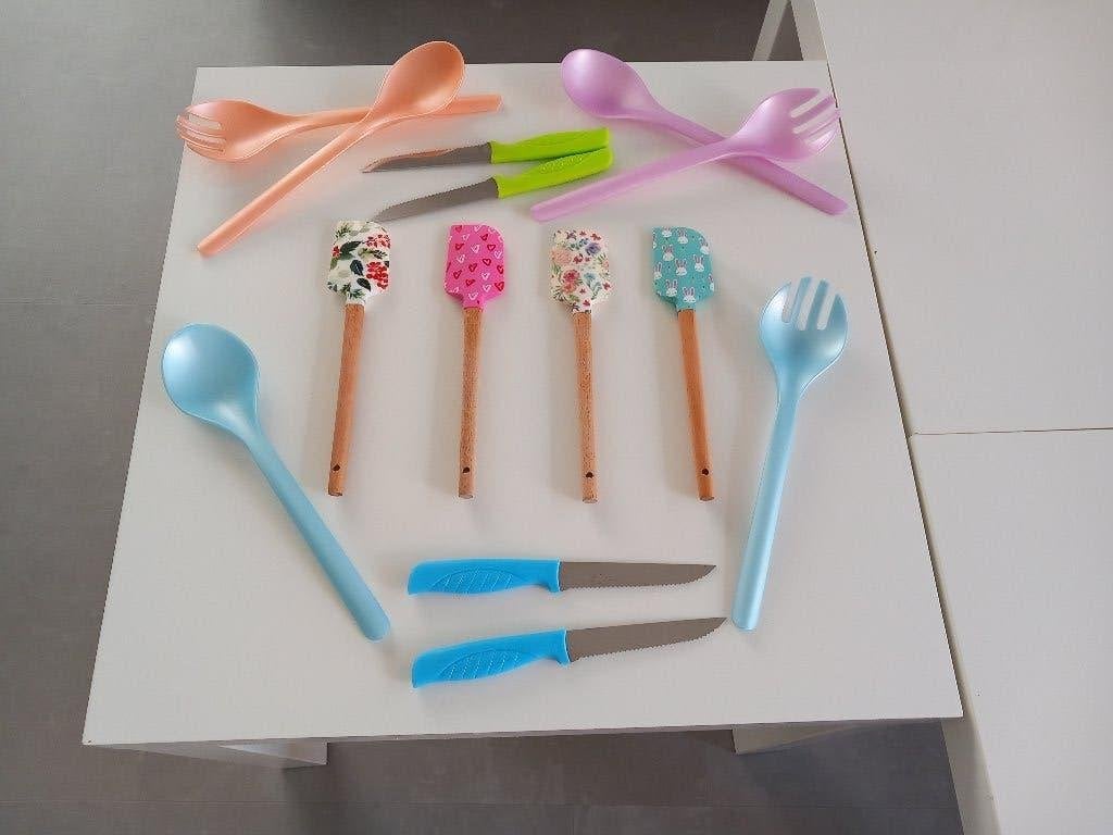EEN LEUKE GROTE NIEUWE   SET BESTEK, Overige materialen, Nieuw, Ophalen of Verzenden, Los bestek