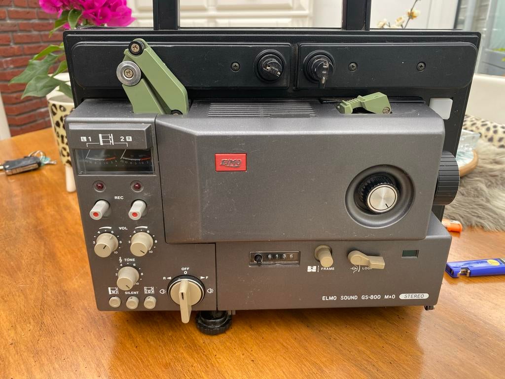 Elmo Sound GS-800 M&O Stereo Super 8 Filmprojector, Ophalen, Gebruikt