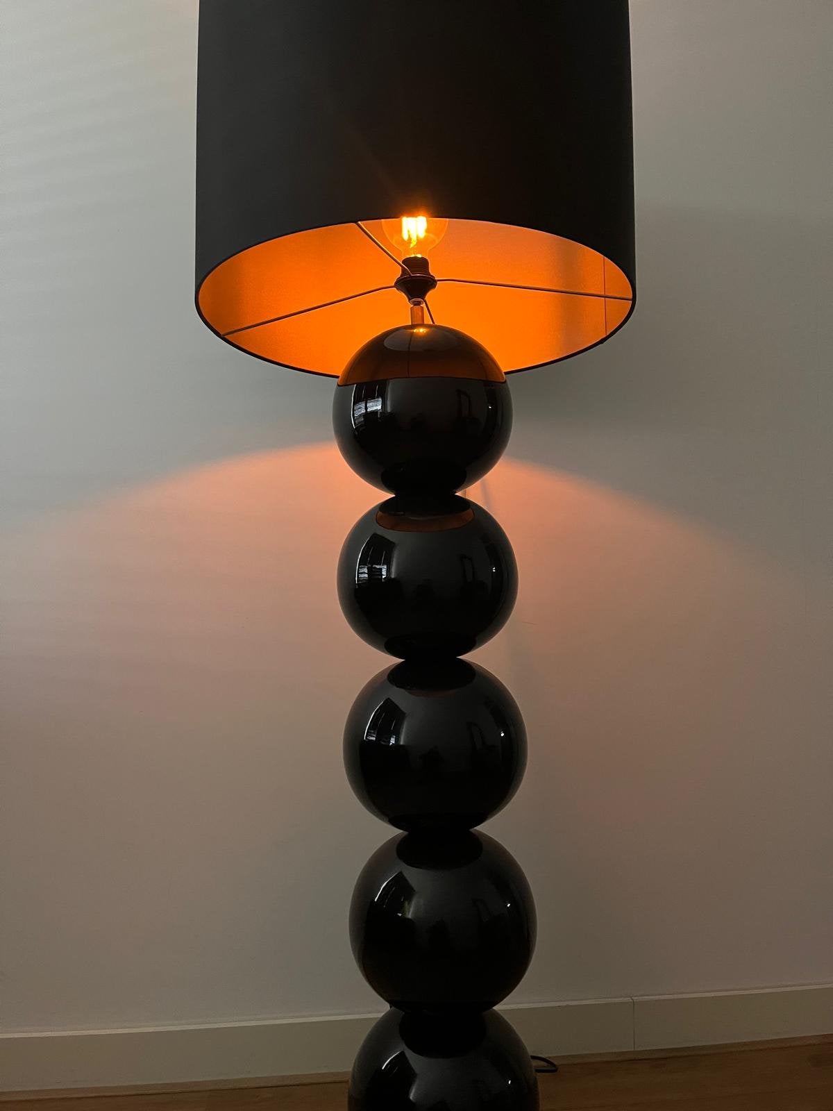 Stout Verlichting Milano Vloerlamp Hoogglans Zwart 170 CM, Huis en Inrichting, Lampen | Vloerlampen, Ophalen, Textiel, E27 (groot)
